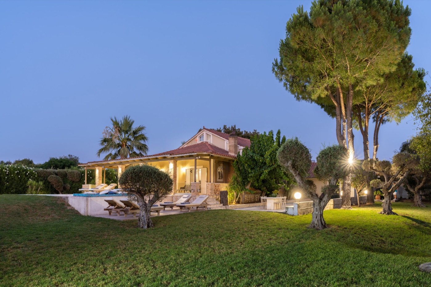 Zakynthos Villas | Luxury Dream Villa garden and pool
